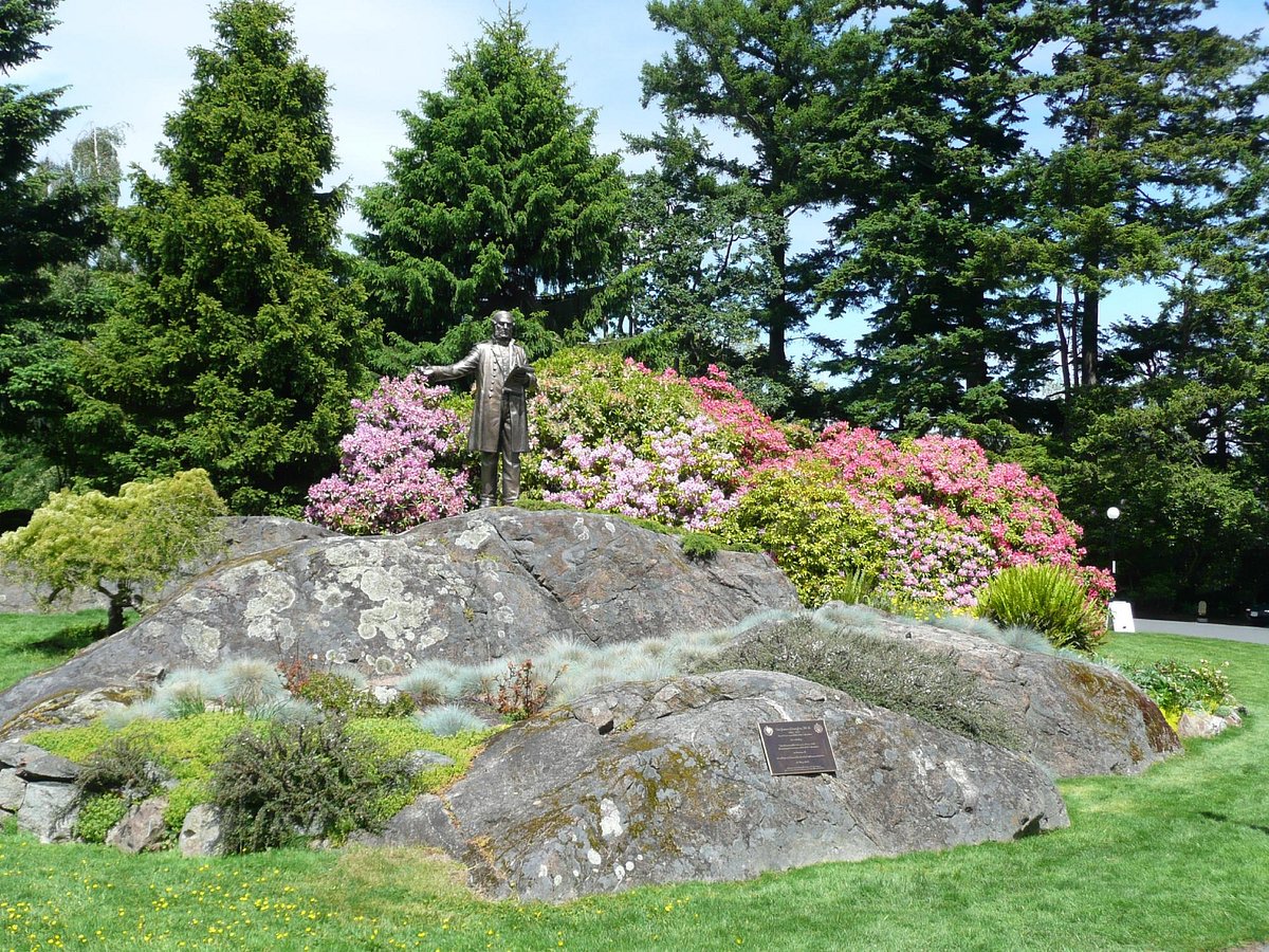Victoria BC | 4hr Summer Garden Lover’s Private Tour - Olynpix Tours & Transportation